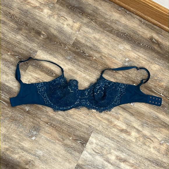 Victoria's Secret Bra Size 32DD Blue Lace Lined Classic Coverage Demi - Picture 14 of 16